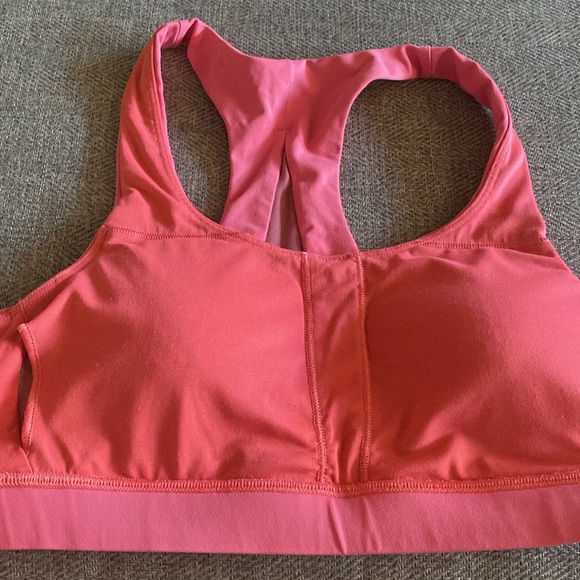 Pink lululemon sports bra - Picture 5 of 7